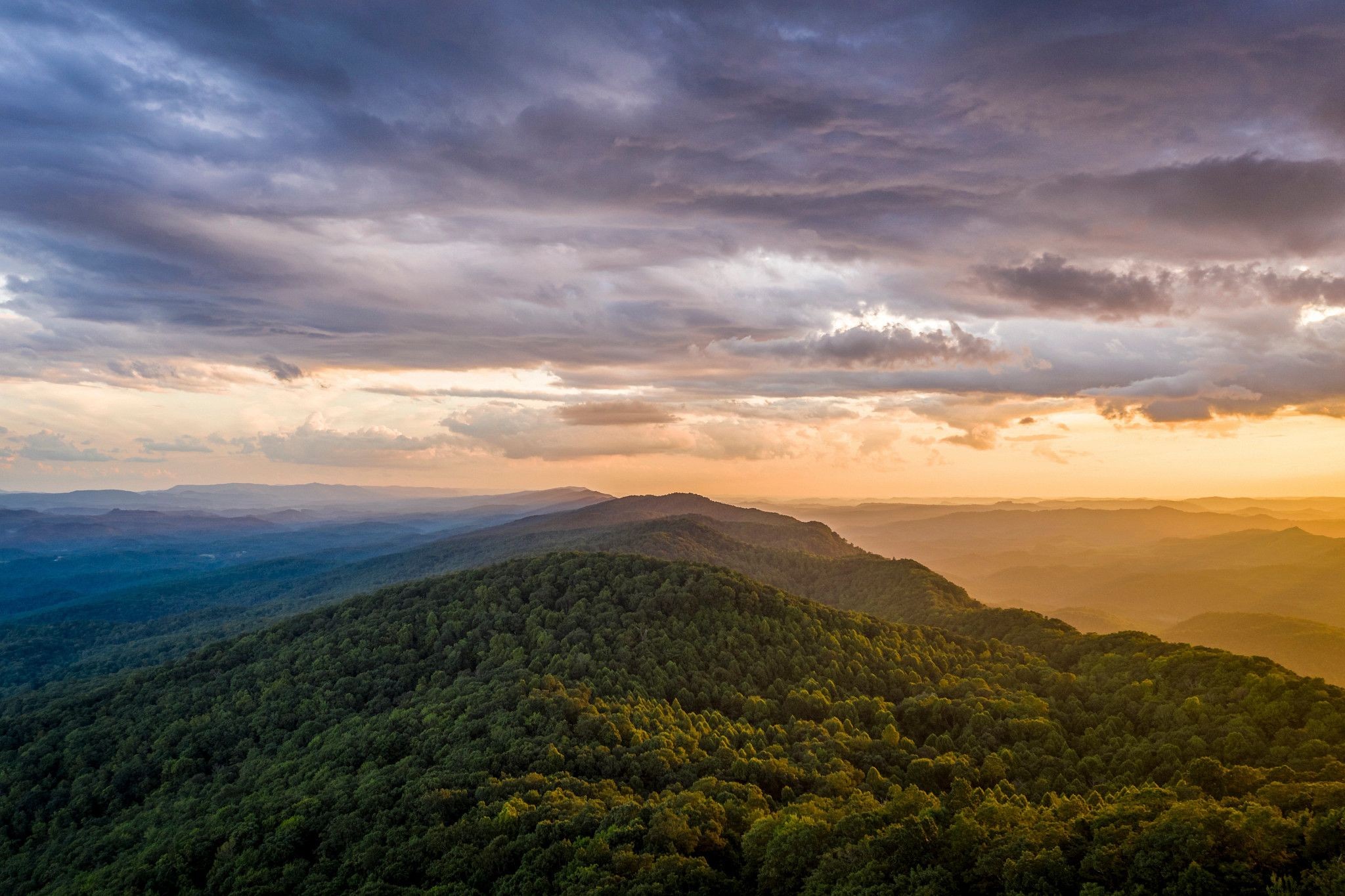 WanderLove: The Ultimate Family Road Trip Guide to Virginia s Scenic Mountains
