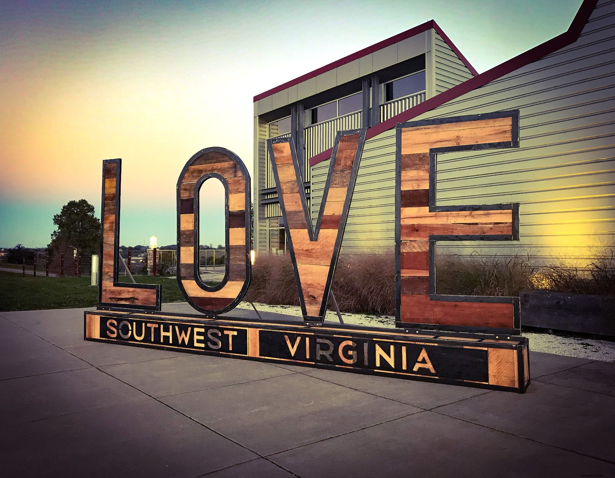 WanderLove: The Ultimate Scenic Road Trip from Roanoke to Abingdon in Southwest Virginia