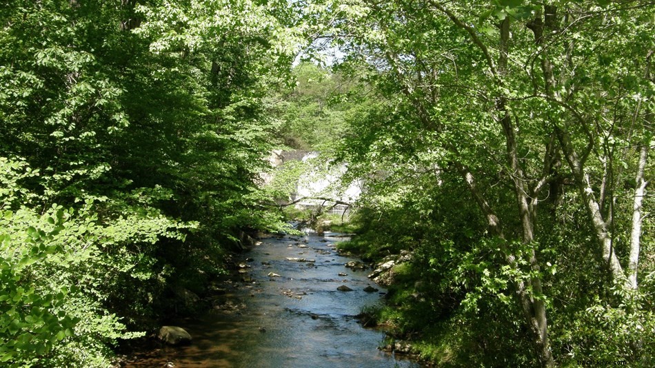 Follow Your WanderLOVE: Virginia s Premier Outdoor Adventure Destinations