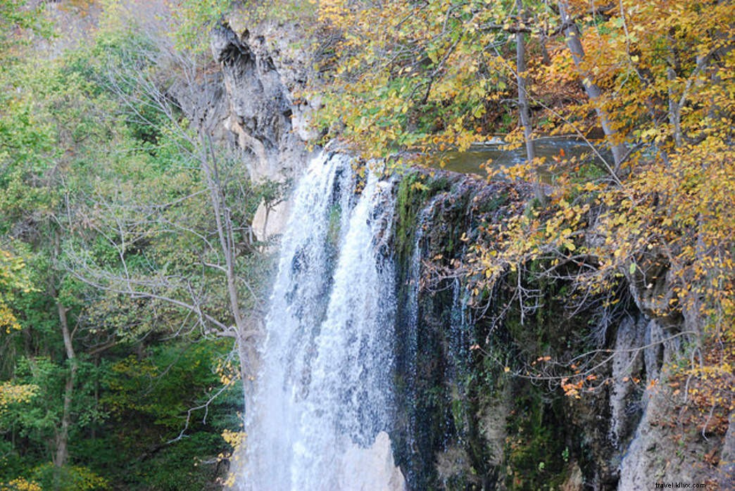 Falling Spring Falls: Virginia s Tallest Waterfall and Top Scenic Attraction