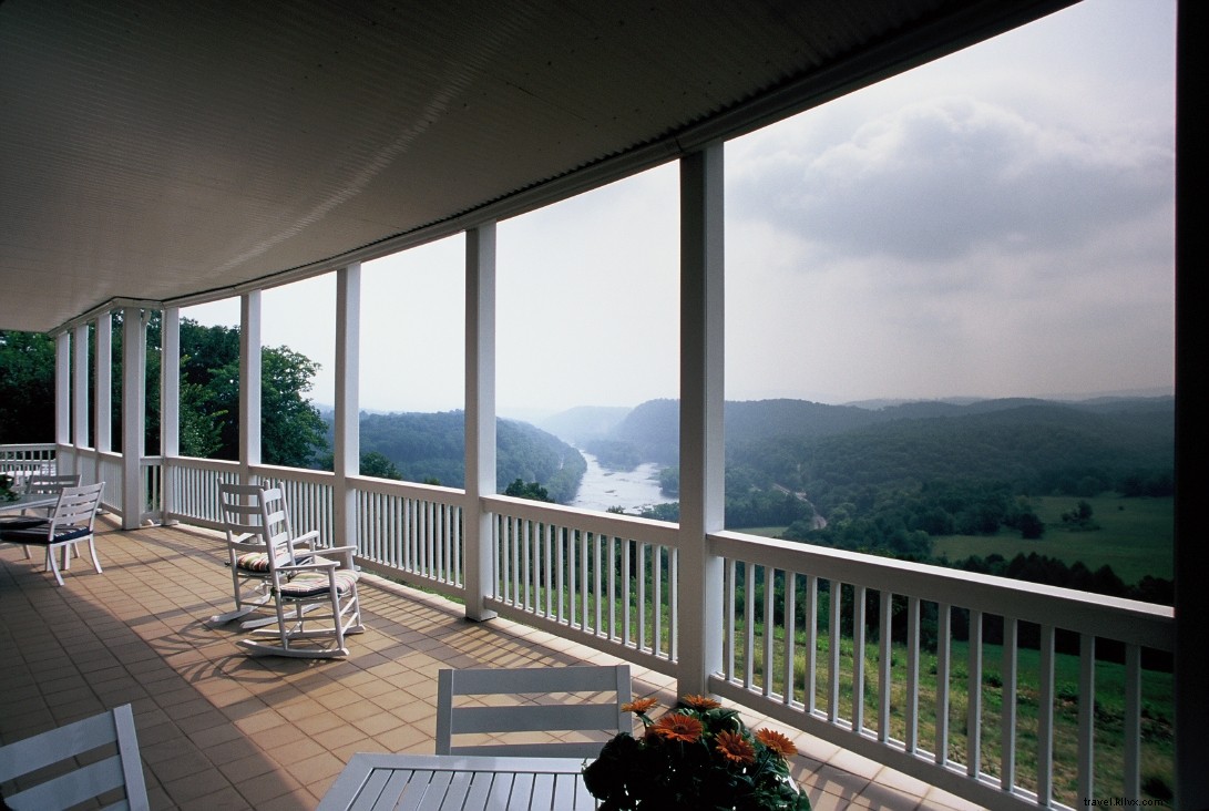 Virginia is for Lovers: The Ultimate Romantic Getaway Guide