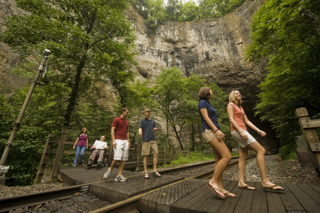 10 Easy Beginner Hiking Trails in Virginia for Families with Kids