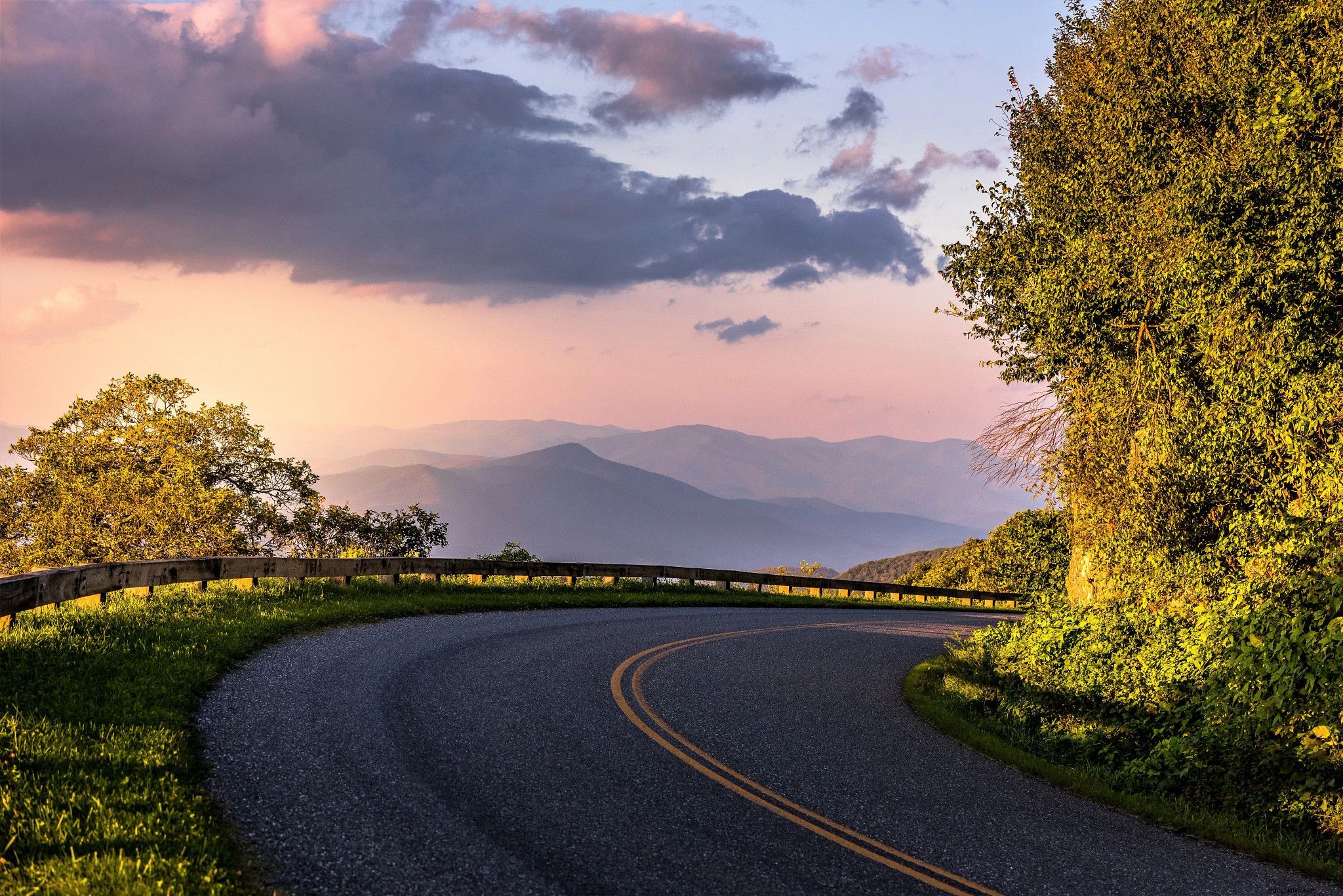 Ultimate Guide to Virginia s National Park Scenic Drives: Skyline Drive, Blue Ridge Parkway & More