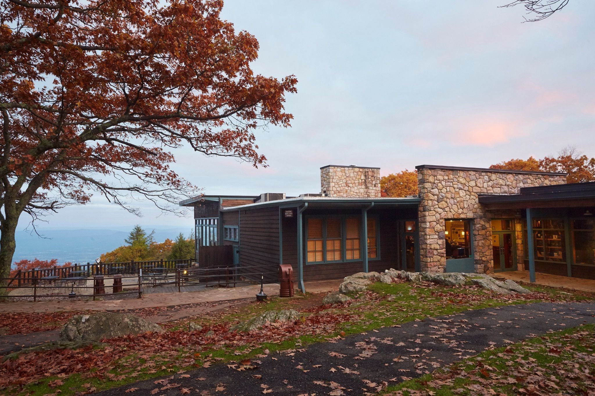 Ultimate Fall Foliage Road Trip: Skyline Drive and Blue Ridge Parkway in Virginia