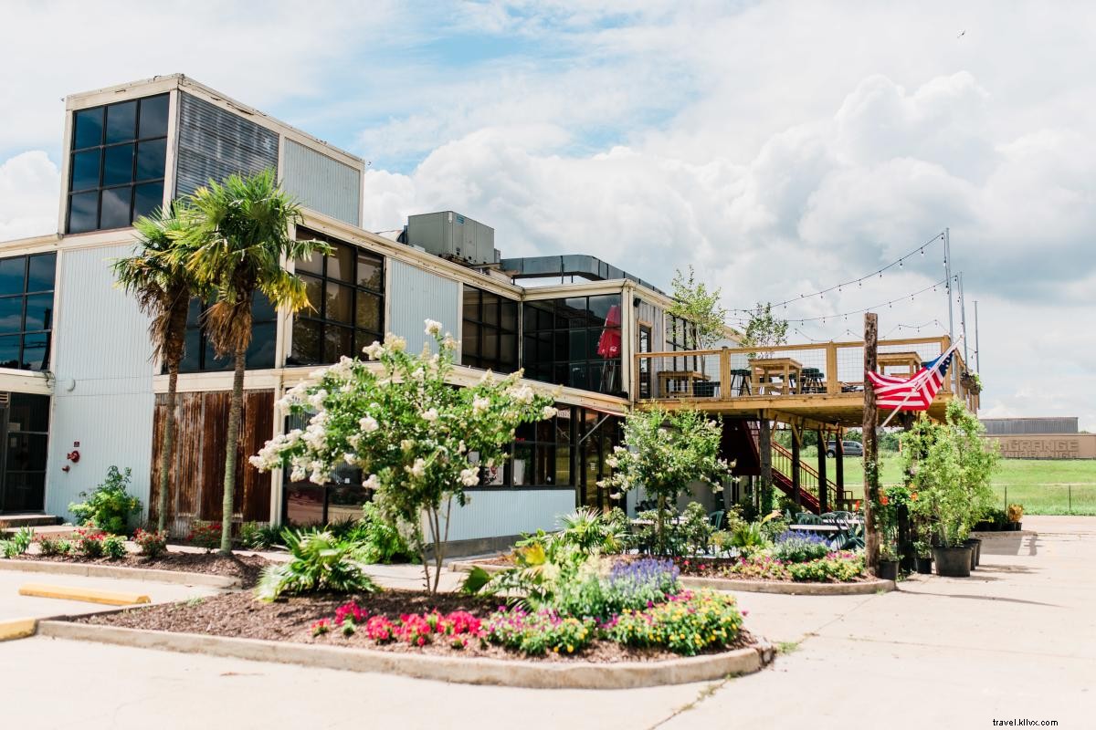 Lake Charles Alfresco Dining Guide: Top Outdoor Patios and Tablescapes