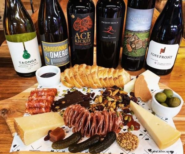 Romantic Lakeside Date Ideas for Valentine’s Day and Beyond