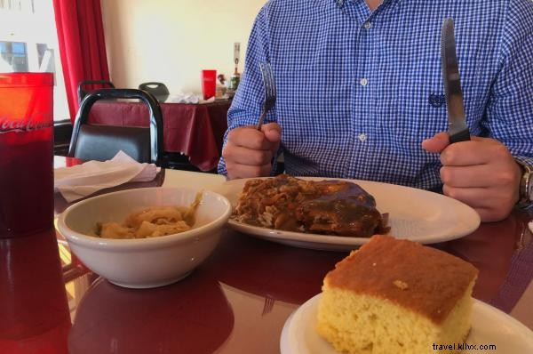 Mama Reta’s Kitchen: Authentic Southern Hospitality That Feels Like Family