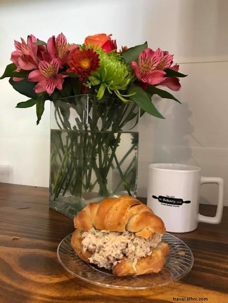 Top Lunch Spots for Women in Southwest Louisiana: Ideal Girlfriend Getaways