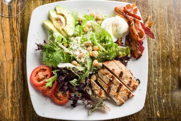 Top Lunch Spots for Women in Southwest Louisiana: Ideal Girlfriend Getaways