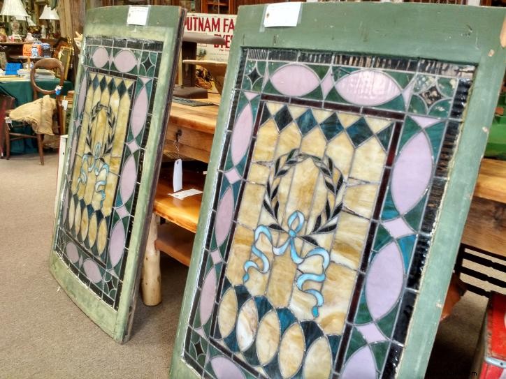 Discover Premier Antique Shops in Southwest Louisiana s Lake Area