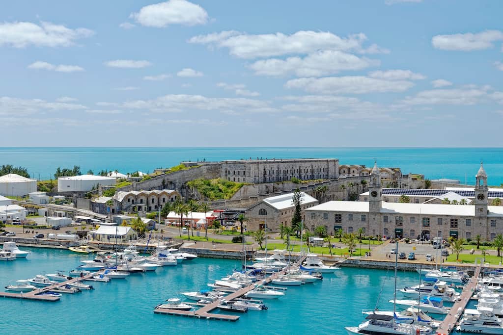 15 Stunning Places to Visit in Bermuda: Iconic Beaches, Caves, and Historic Treasures