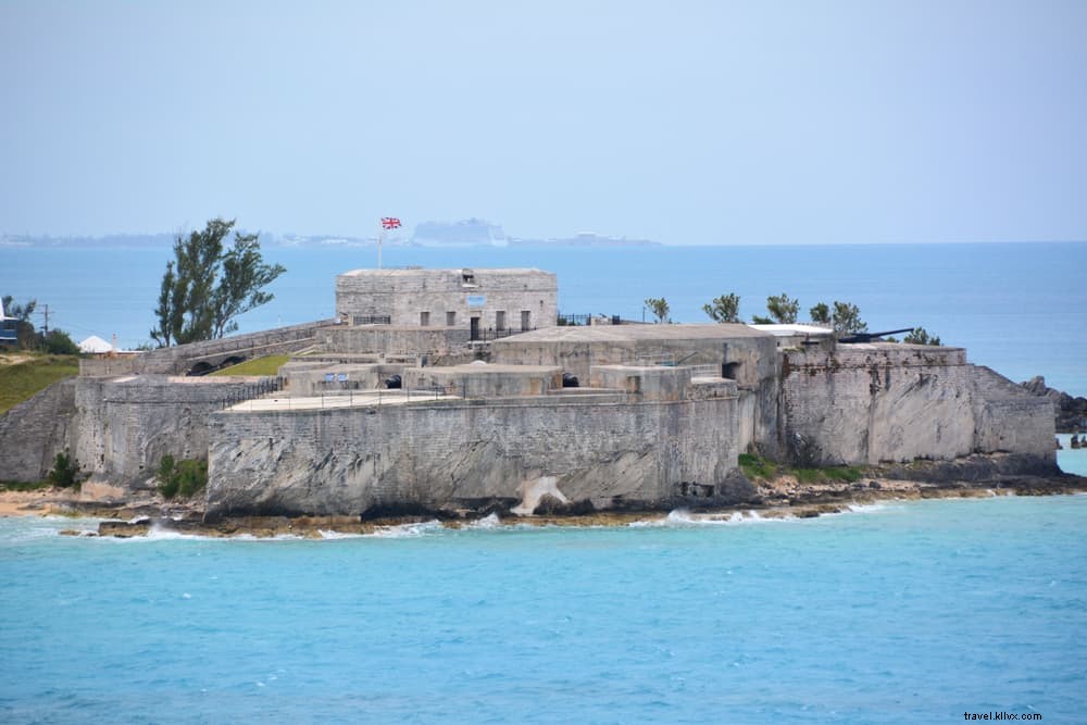 15 Stunning Places to Visit in Bermuda: Iconic Beaches, Caves, and Historic Treasures