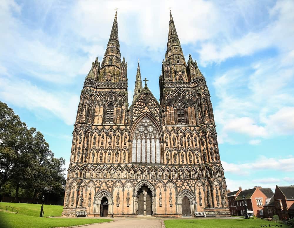 Discover 15 Stunning Places to Visit in Staffordshire: Hidden Gems and Historic Wonders