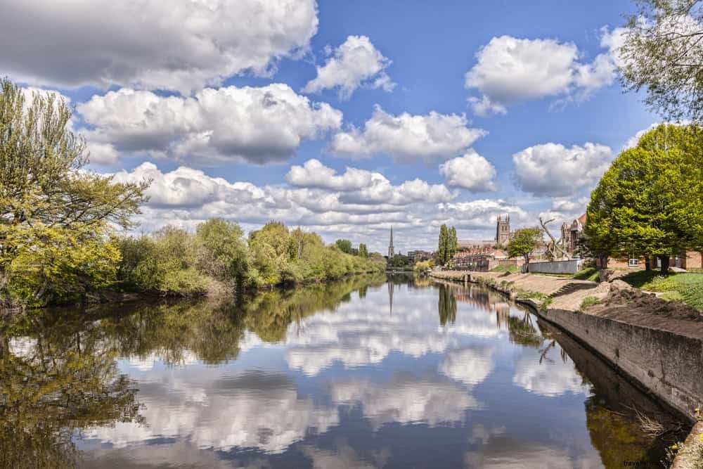 15 Stunning Places to Visit in Worcestershire: A Local s Guide