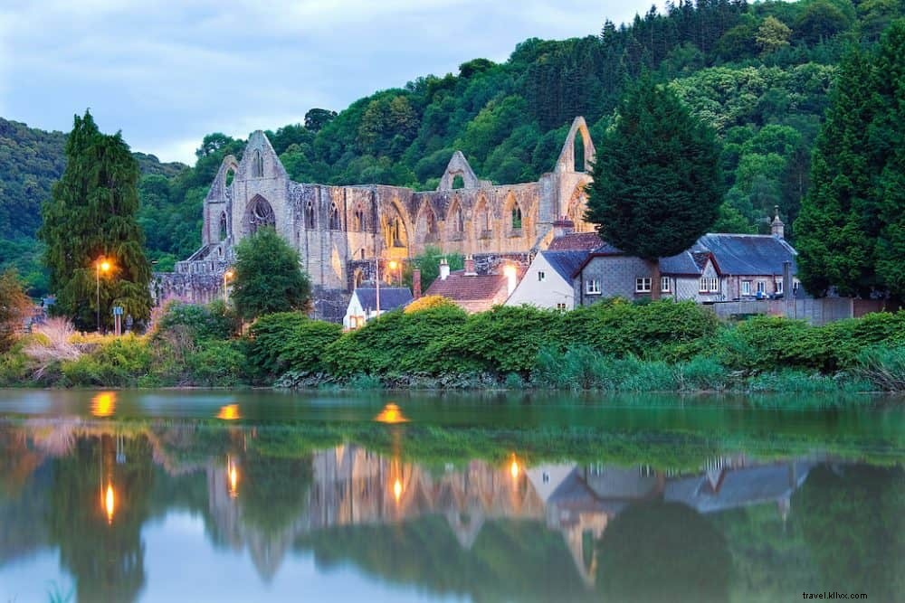 22 of the Most Beautiful Places to Visit in Wales: Scenic Wonders Await