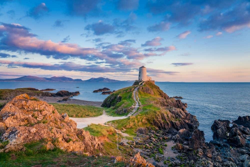 22 of the Most Beautiful Places to Visit in Wales: Scenic Wonders Await