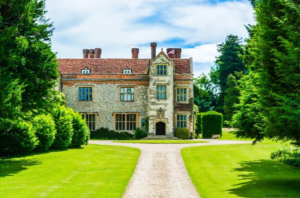 Top 15 Most Beautiful Places to Visit in Hampshire, UK