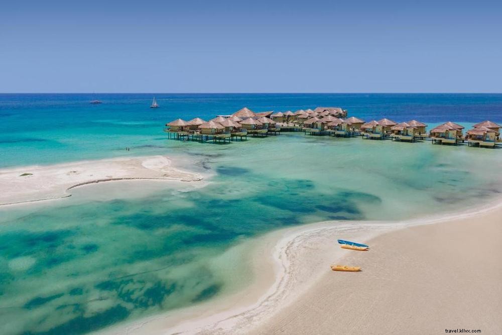 Top Overwater Bungalows Near the USA: Luxurious Escapes in Jamaica, Mexico, Belize & More