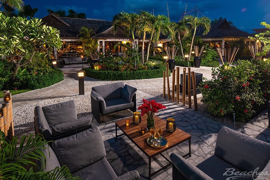 Expert Tips for Planning an Unforgettable Honeymoon in Turks & Caicos