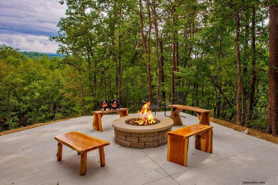 Best Places to Stay in the Great Smoky Mountains, Tennessee: Luxurious Cabins and More