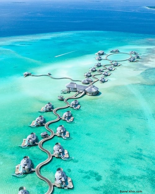 25 Best Honeymoon Destinations Worldwide (Top Hotels and Resorts Included)