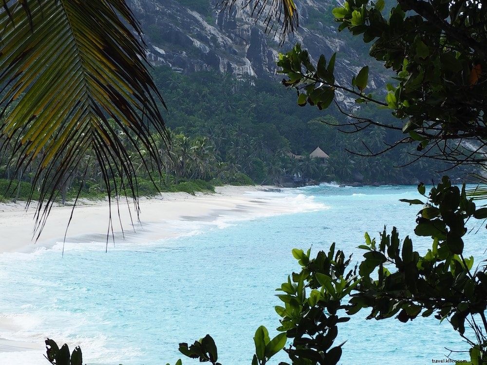 25 Best Honeymoon Destinations Worldwide (Top Hotels and Resorts Included)