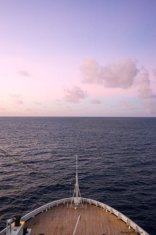 17-Day South Pacific Cruise with Holland America: An Insider s Guide to MS Maasdam