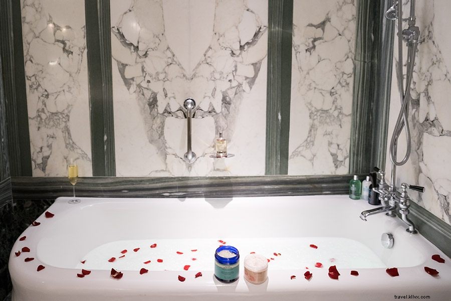 Discover London s Iconic Sights: A Luxury Stay at Sheraton Grand London Park Lane