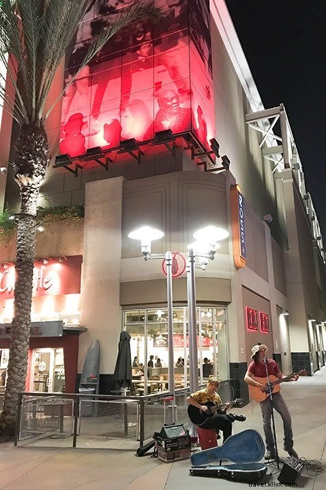 Ultimate Guide to Burbank, California: Media Capital, Family-Friendly Attractions & Top Experiences