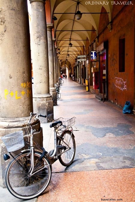 Solo Travel in Bologna, Italy: Authentic Streets, Local Flavors, and Hidden Gems