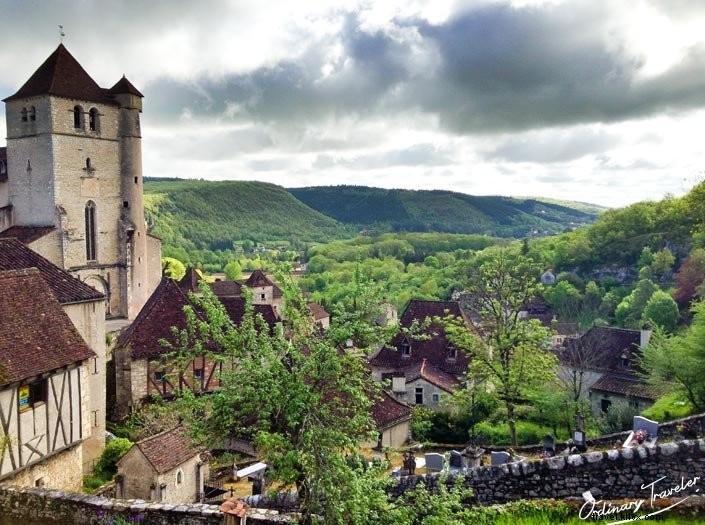 Saint-Cirq-Lapopie: Voted France s Favorite Cliffside Village