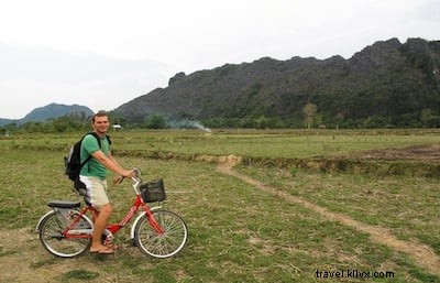 Discovering Caves and the Blue Lagoon in Vang Vieng: An Adventurous DIY Exploration