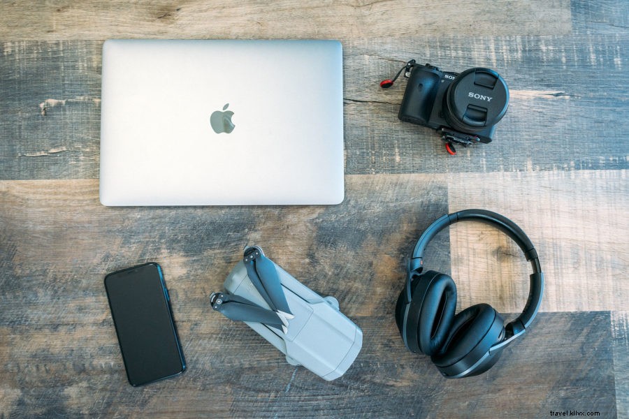 25 Essential Travel Safety Tips from a Decade of Global Experience