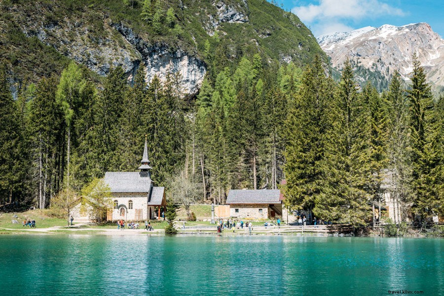 Lago di Braies Travel Guide: Essential Tips for Visiting This Stunning Dolomites Gem