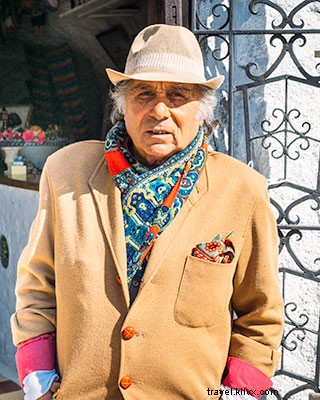 Granada Unveiled: 20 Must-See Experiences for Travelers