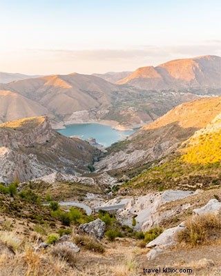 Granada Unveiled: 20 Must-See Experiences for Travelers