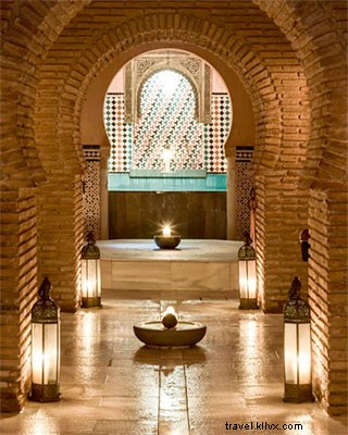 Granada Unveiled: 20 Must-See Experiences for Travelers