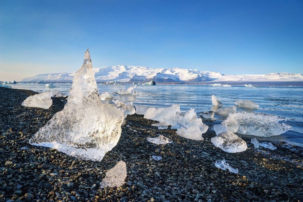 Jökulsárlón Glacier Lagoon: Iceland s Stunning Natural Wonder – Complete Travel Guide