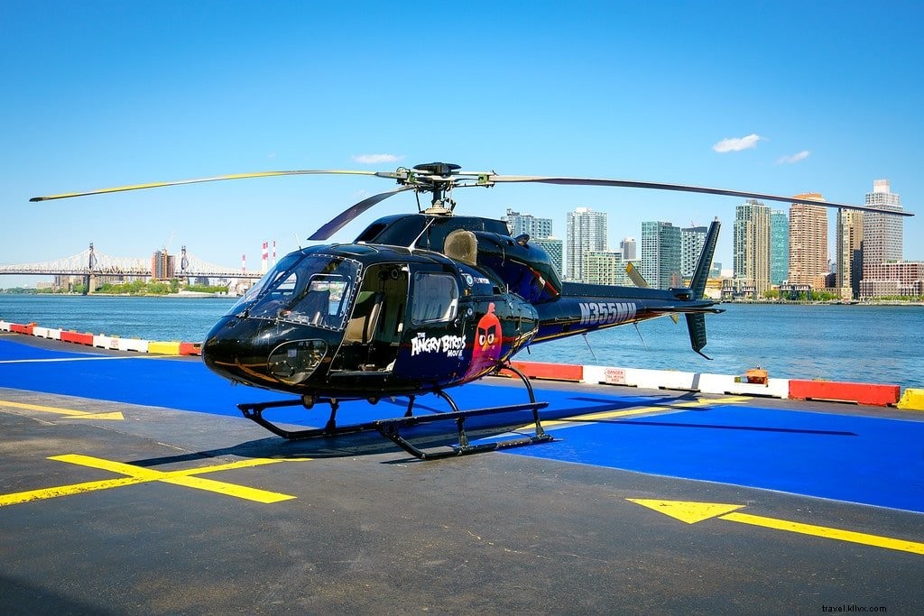 Thrilling Open-Door Helicopter Flight Over Manhattan: An Aerial Photography Adventure with FlyNYON