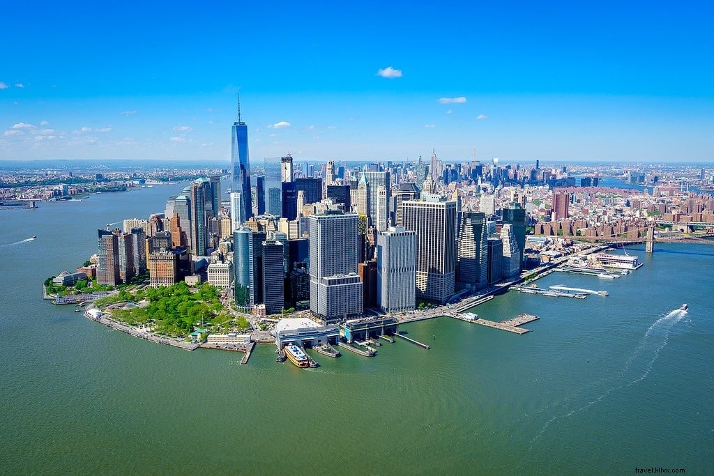 Thrilling Open-Door Helicopter Flight Over Manhattan: An Aerial Photography Adventure with FlyNYON