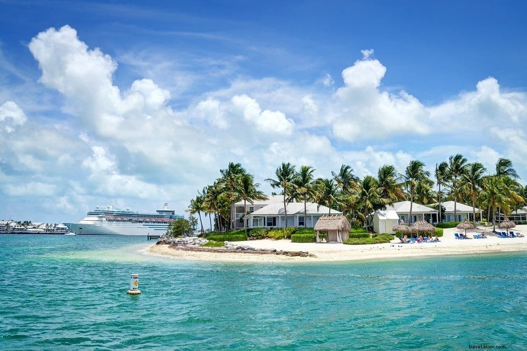 Master Sailing in Key West: Essential Guide to Wind-Powered Adventures and Snorkeling