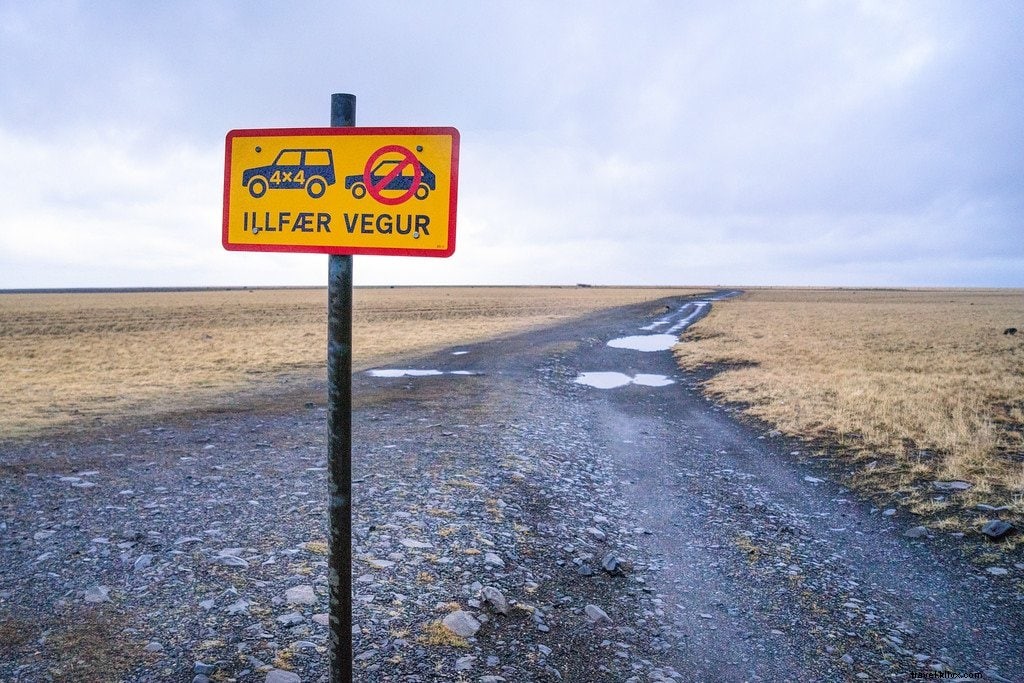 How to Find Iceland s Iconic Sólheimasandur Plane Wreck: Directions and Tips