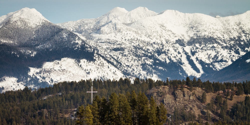 24 Must-Visit U.S. Destinations for December: From Bavarian-Style Winter Towns to Snowy Mountain Escapes