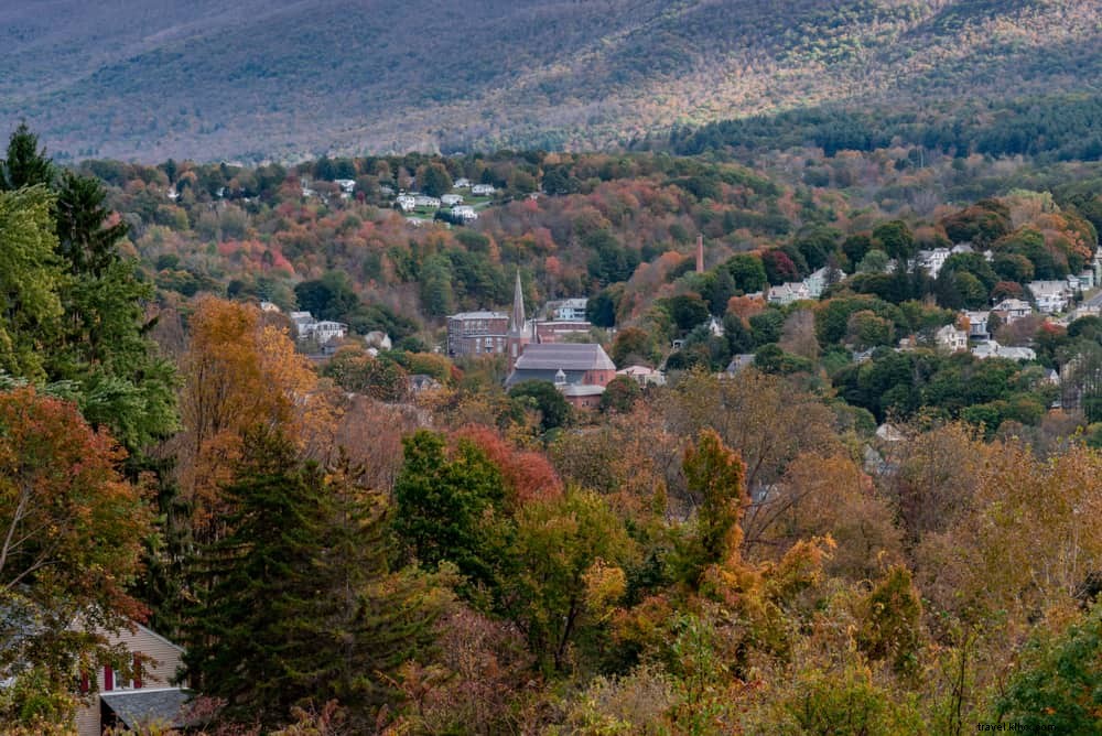 20 Best Places to Visit in the USA in October: Ultimate Fall Foliage Guide