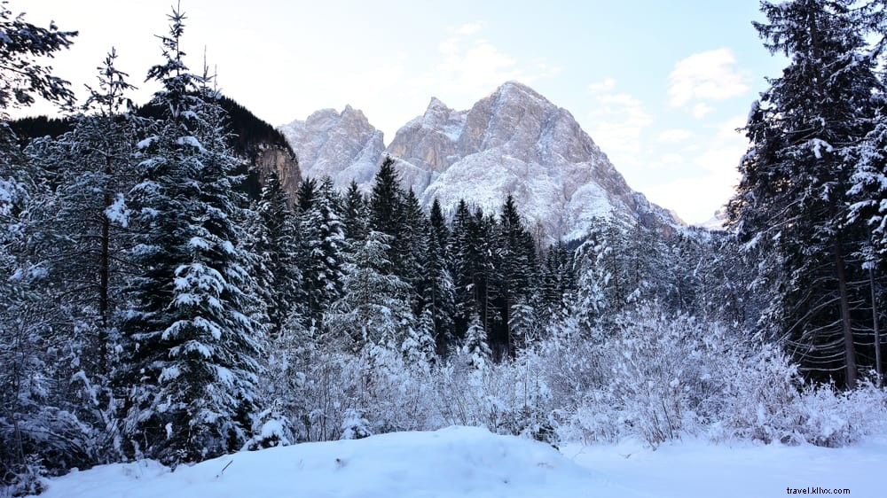 24 Breathtaking Places to Visit in Michigan: Beaches, Parks, Lighthouses & More