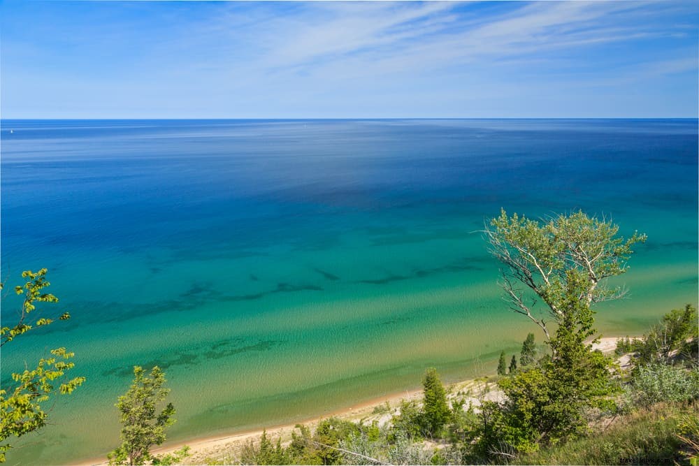 24 Breathtaking Places to Visit in Michigan: Beaches, Parks, Lighthouses & More