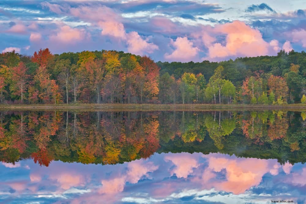24 Breathtaking Places to Visit in Michigan: Beaches, Parks, Lighthouses & More