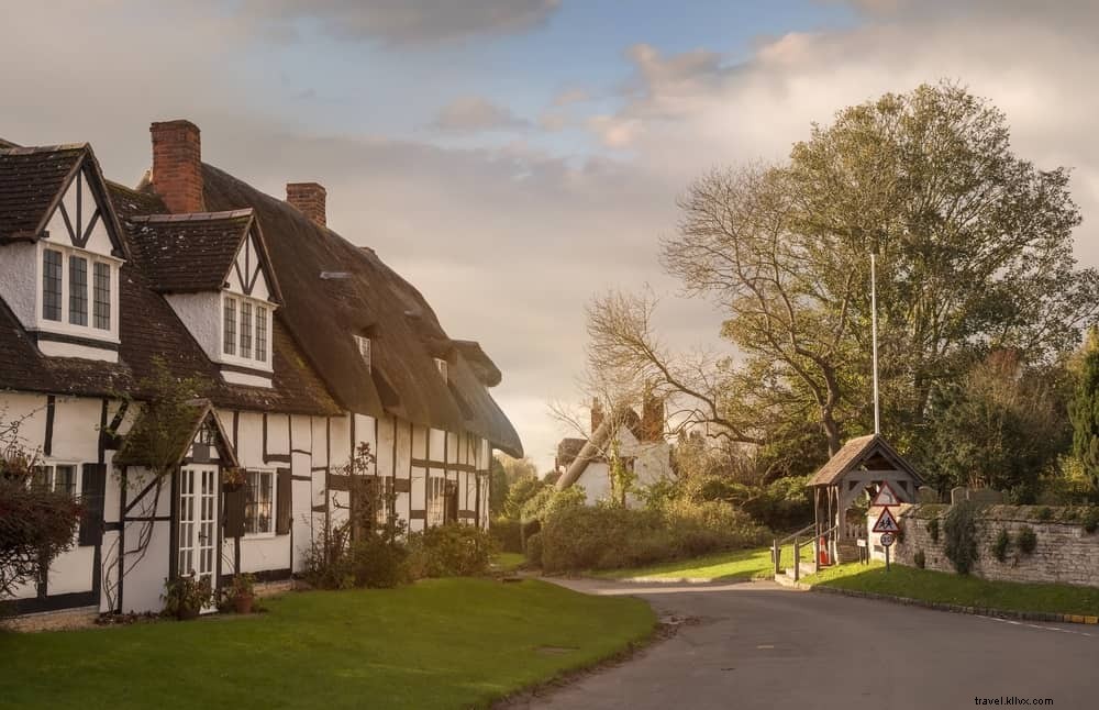 Discover the 15 Most Beautiful Places to Visit in Warwickshire