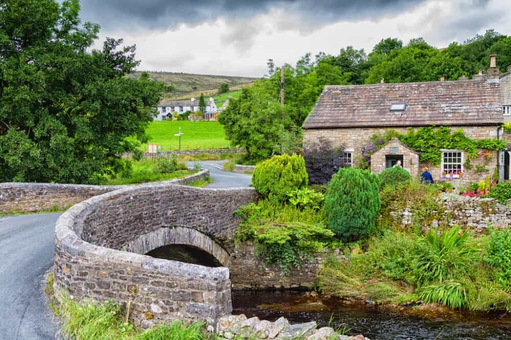 21 Most Beautiful Places to Visit in Yorkshire: Ultimate Travel Guide