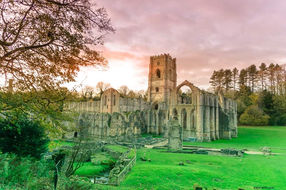 21 Most Beautiful Places to Visit in Yorkshire: Ultimate Travel Guide